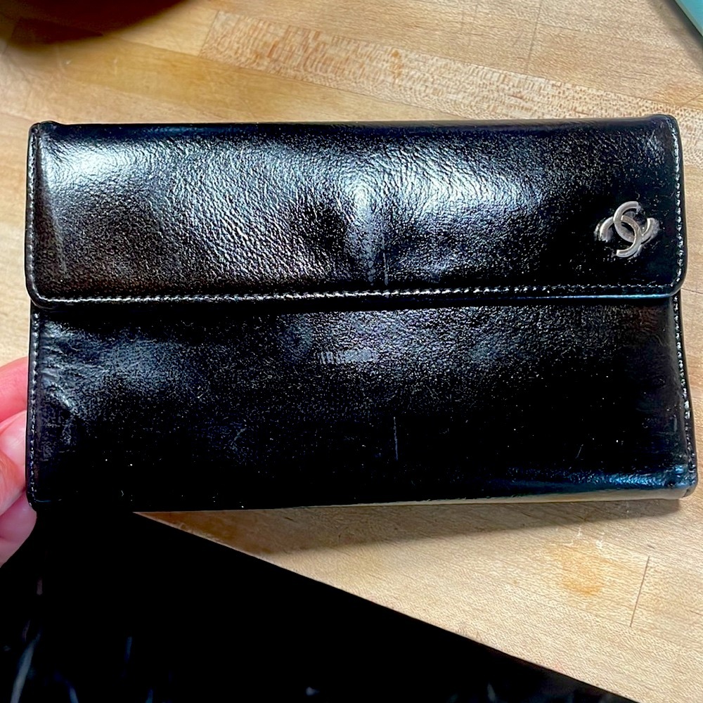 CHANEL Black Patent Leather Wallet with Silver CC Logo